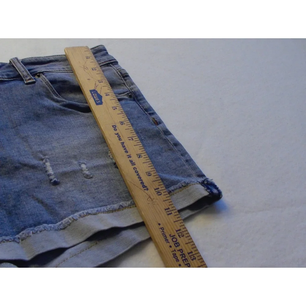 STS Blue Womens Distressed Denim Jean Shorts Medium Wash Cuffed Size‎ 30